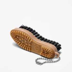 Brosse pour semelles en caoutchouc